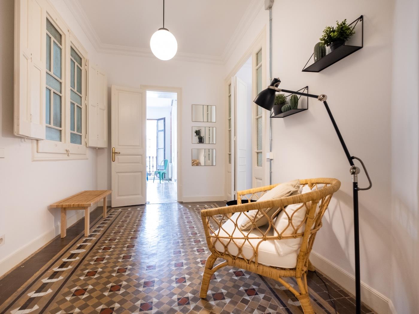 APARTMENT FOR LARGE GROUPS IN THE CITY CENTRE in Barcelona