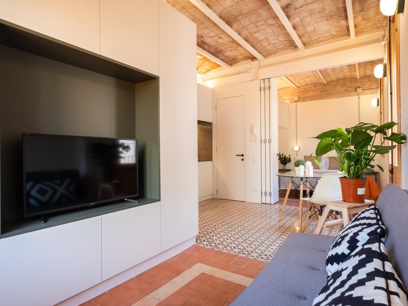 STYLISH STUDIO 5 MINUTES WALKING FROM THE BEACH in BARCELONA