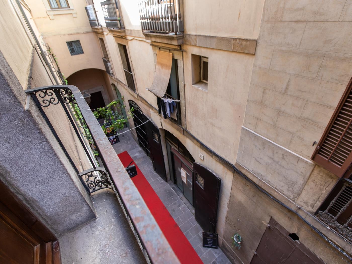 HISTORICAL CHARM IN THE GOTHIC QUARTER in Barcelona