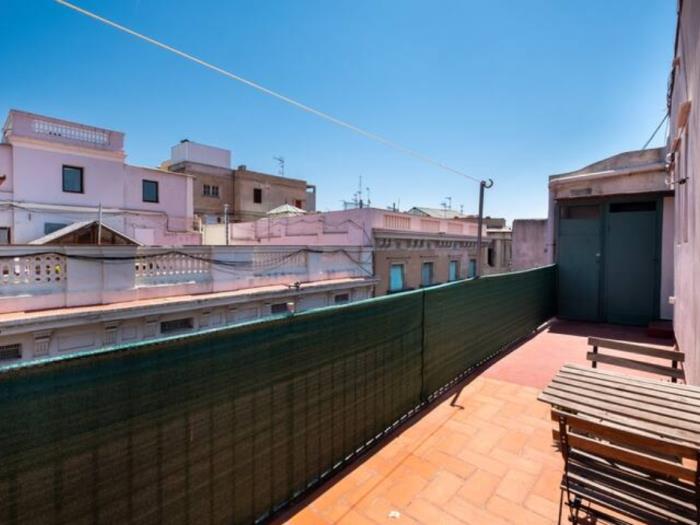 PENTHOUSE WITH TERRACE AND DOUBLE ROOM in Barcelona