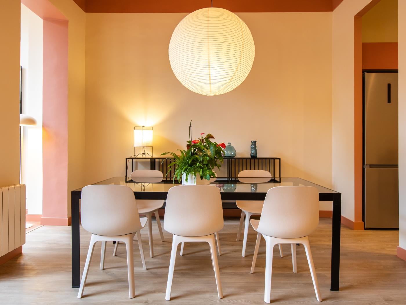 Stylish apartment next to Pg. Gracia in Barcelona