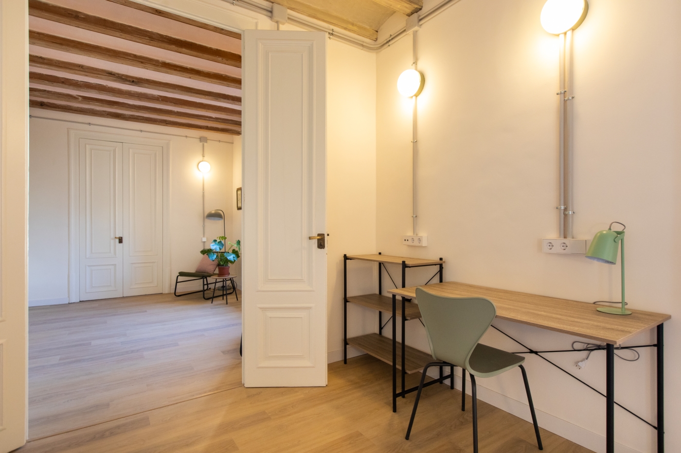 BRIGHT SUITE IN RESTORED CO-LIVING in BARCELONA