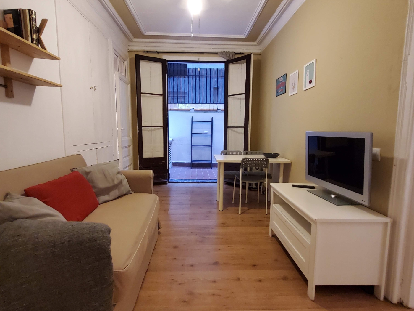 APARTMENT WITH TERRACE NEXT TO THE BCN CATHEDRAL in BARCELONA