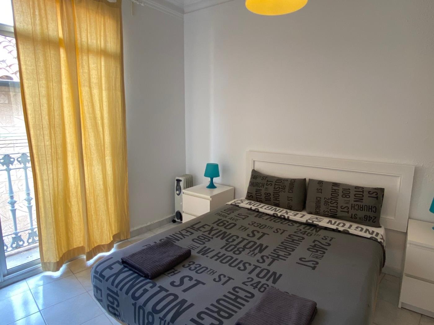 APARTAMENT DE 2 HAB A PROP DE LES RAMBLES DE BCN a Barcelona