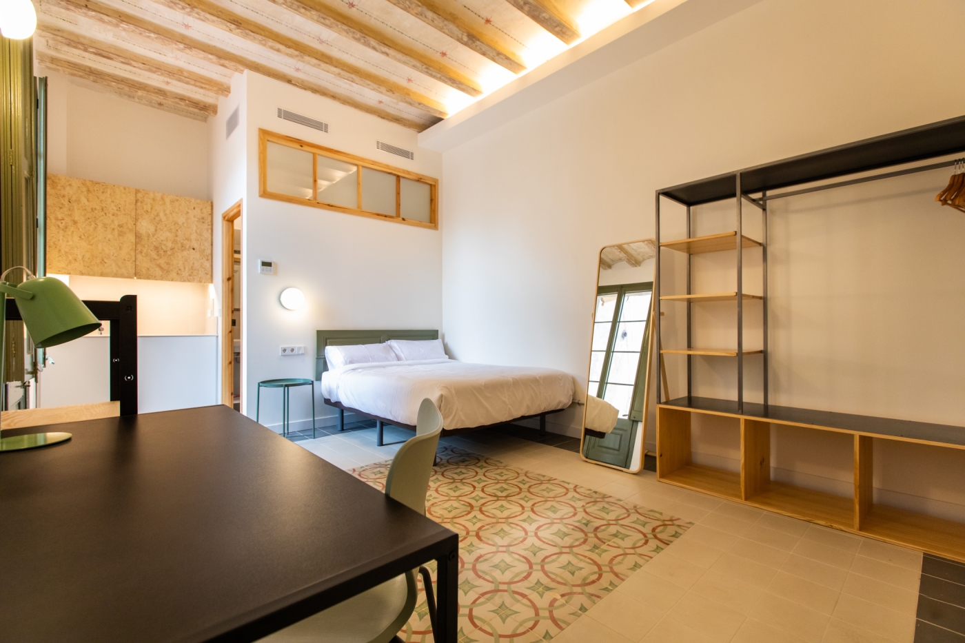 DELICIOUS SUITE IN RENOVATED CO-LIVING in Barcelona