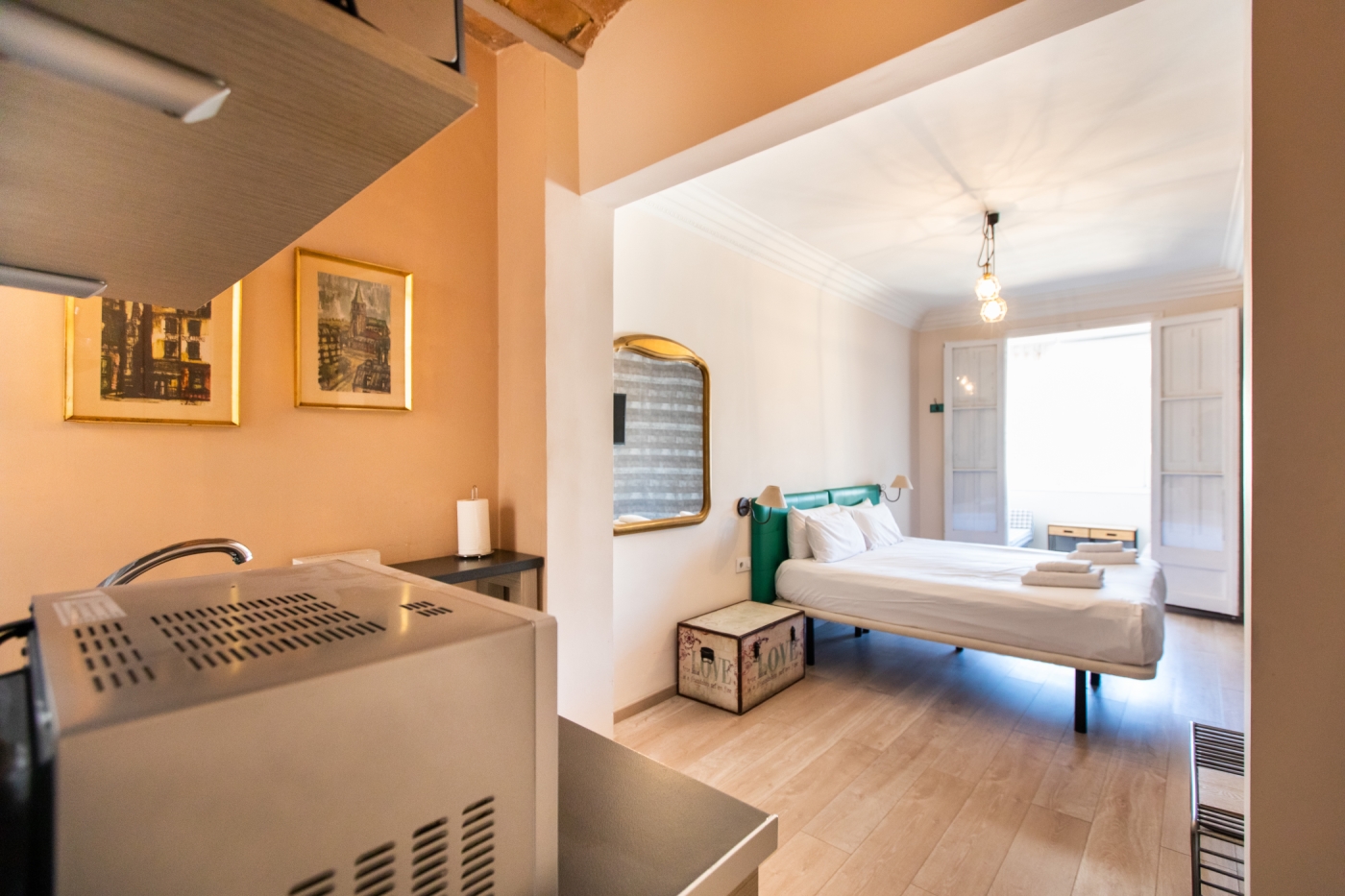 Elegante suite en coliving en Enric Granados en Barcelona