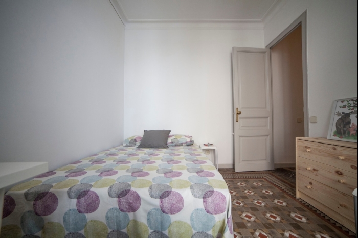Piso · Barcelona · ★Nuevo · 6 dormitorios · 2 baños en Barcelona