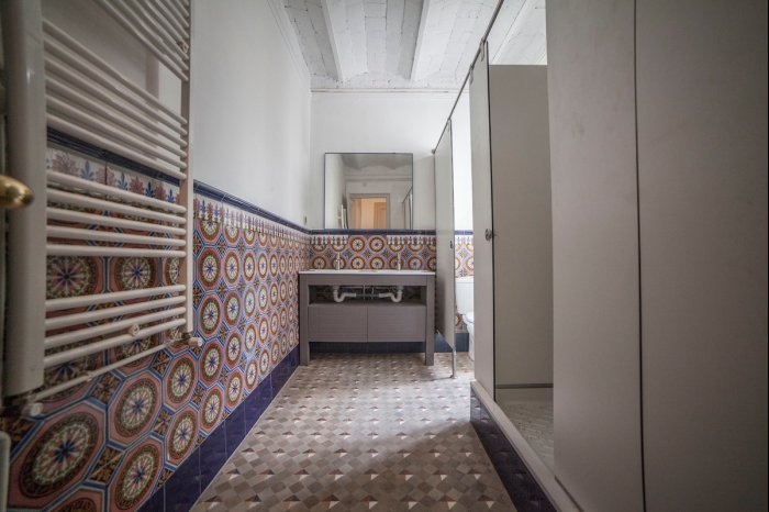 Rental unit in Barcelona · ★New · 6 bedrooms · 2 baths in Barcelona